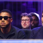 Джошуа ведет переговоры с соперниками, установлен крайний срок для боя.