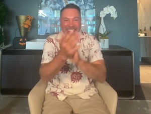 Куриэлю нашли нового соперника. Этот ивент может стать последним для Де Ла Хойи на DAZN.